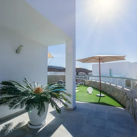 Rosa-soleada Privada Con Piscina Climatizada & Wifi En Tauro-mogan * La Playa de Tauro