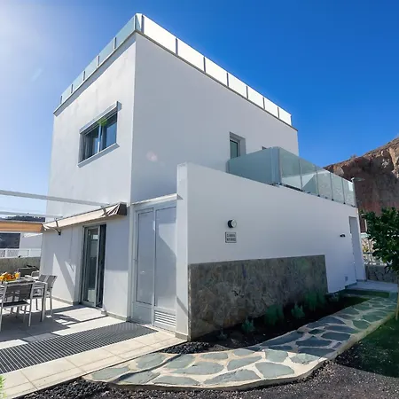 Rosa-soleada Privada Con Piscina Climatizada & Wifi En Tauro-mogan * La Playa de Tauro