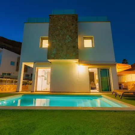Rosa-soleada Privada Con Piscina Climatizada & Wifi En Tauro-mogan Villa *